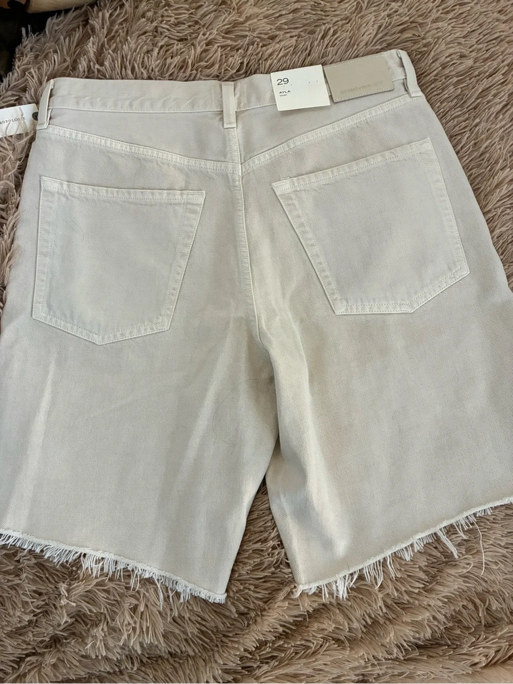 NWT CITIZENS OF HUMANITY AYLA SHORTS IN ALMONDETTE SZ 29 - Picture 8 of 10
